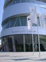 Mercedes-Benz Museum Stuttgart (1)